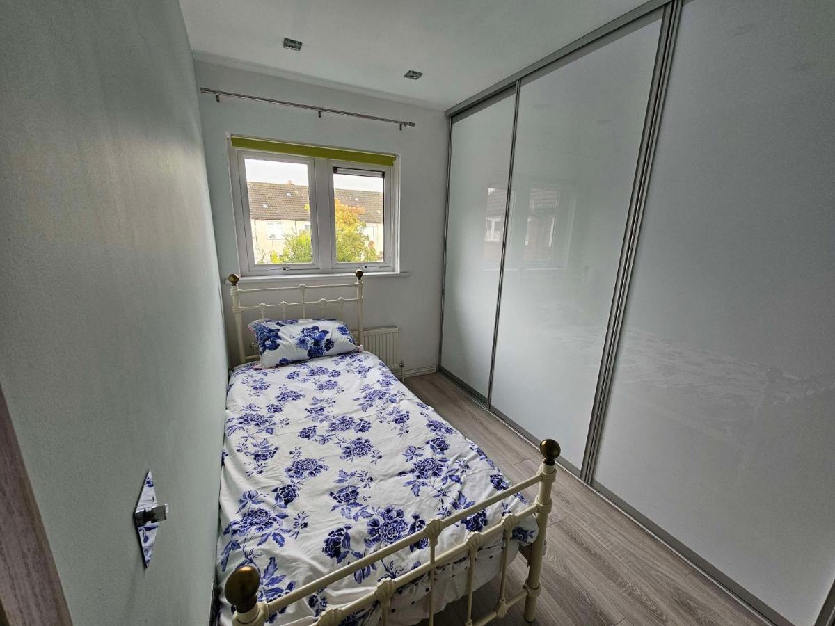דירות ליסבורן Modern Urban Haven: Stylish Getaway מראה חיצוני תמונה